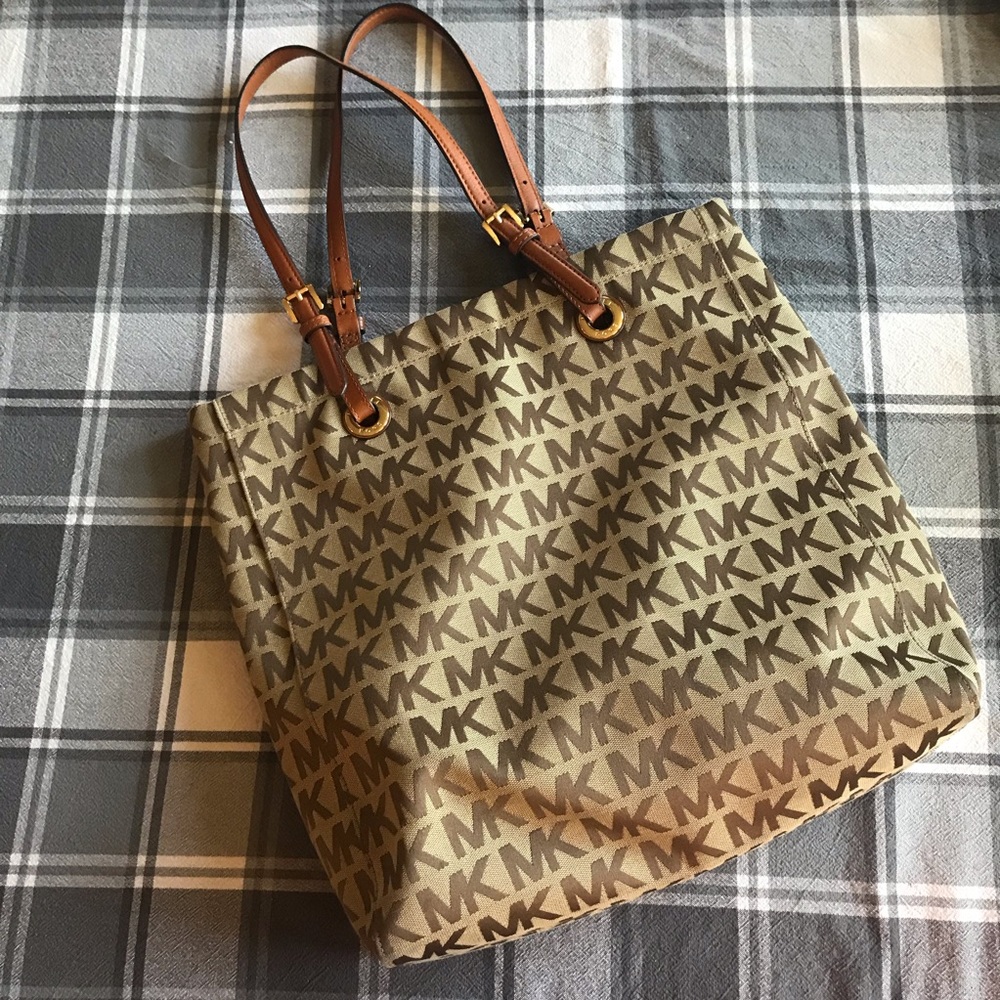 Authentic MK Purse